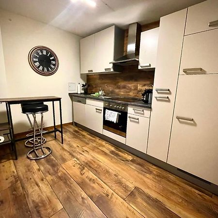 # One Apartment'S / Parkplatz / Schlossplatz Coburgo Exterior foto