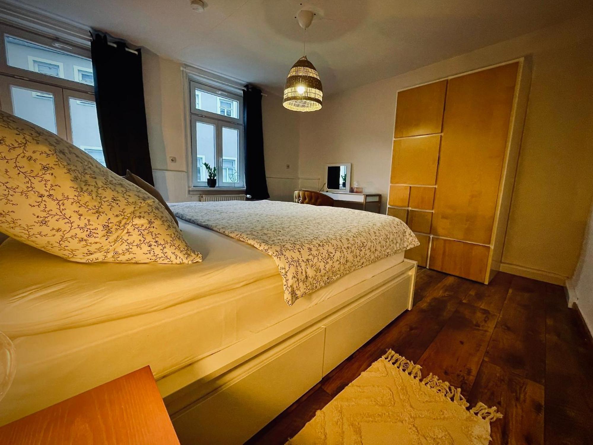 # One Apartment'S / Parkplatz / Schlossplatz Coburgo Exterior foto