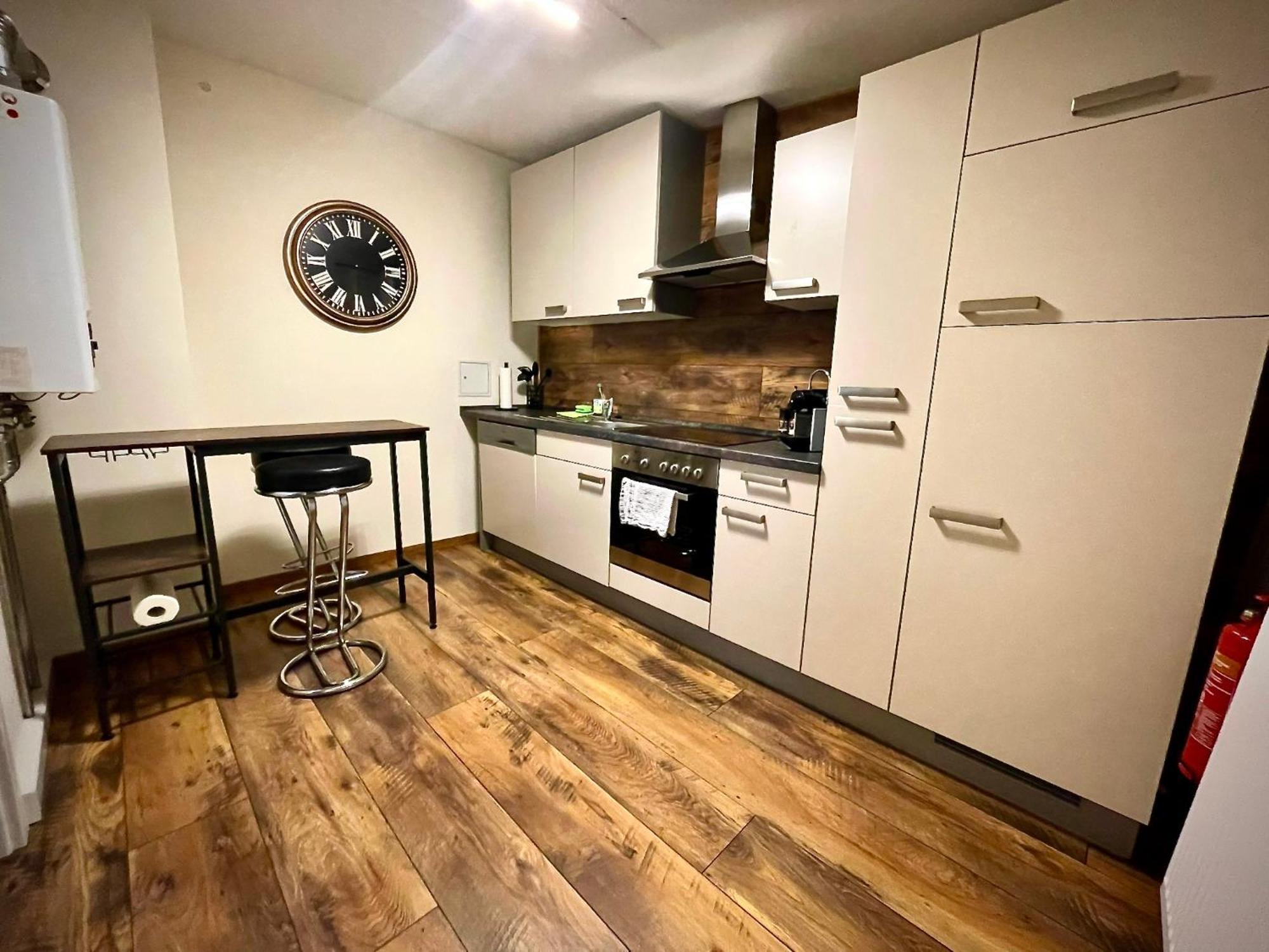 # One Apartment'S / Parkplatz / Schlossplatz Coburgo Exterior foto